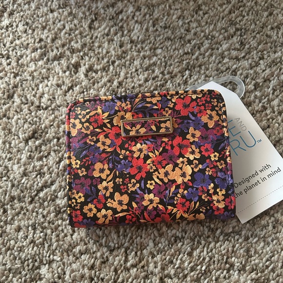 Wallets - Picture 4 of 5